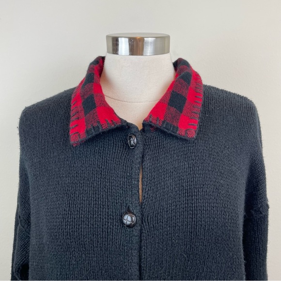Mandal Bay Red Black Check Gingham Print Knit Collared Button Wool Sweater - Picture 3 of 5